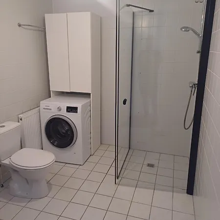 1 Apartment *